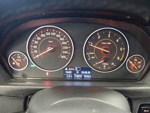 BMW 318 F30 Sedan 318d TwinPower Turbo xSport Edition, vm. 2015, 179 tkm (11 / 18)